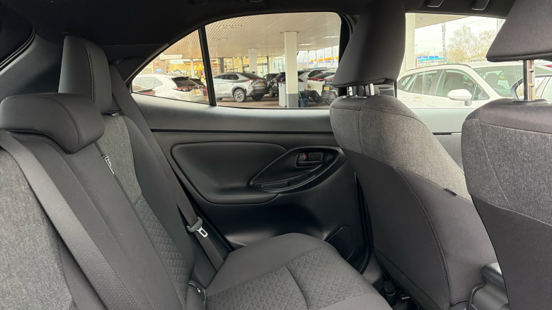 Toyota Yaris Cross 1.5 Hybrid Design 5dr CVT Hybrid Estate